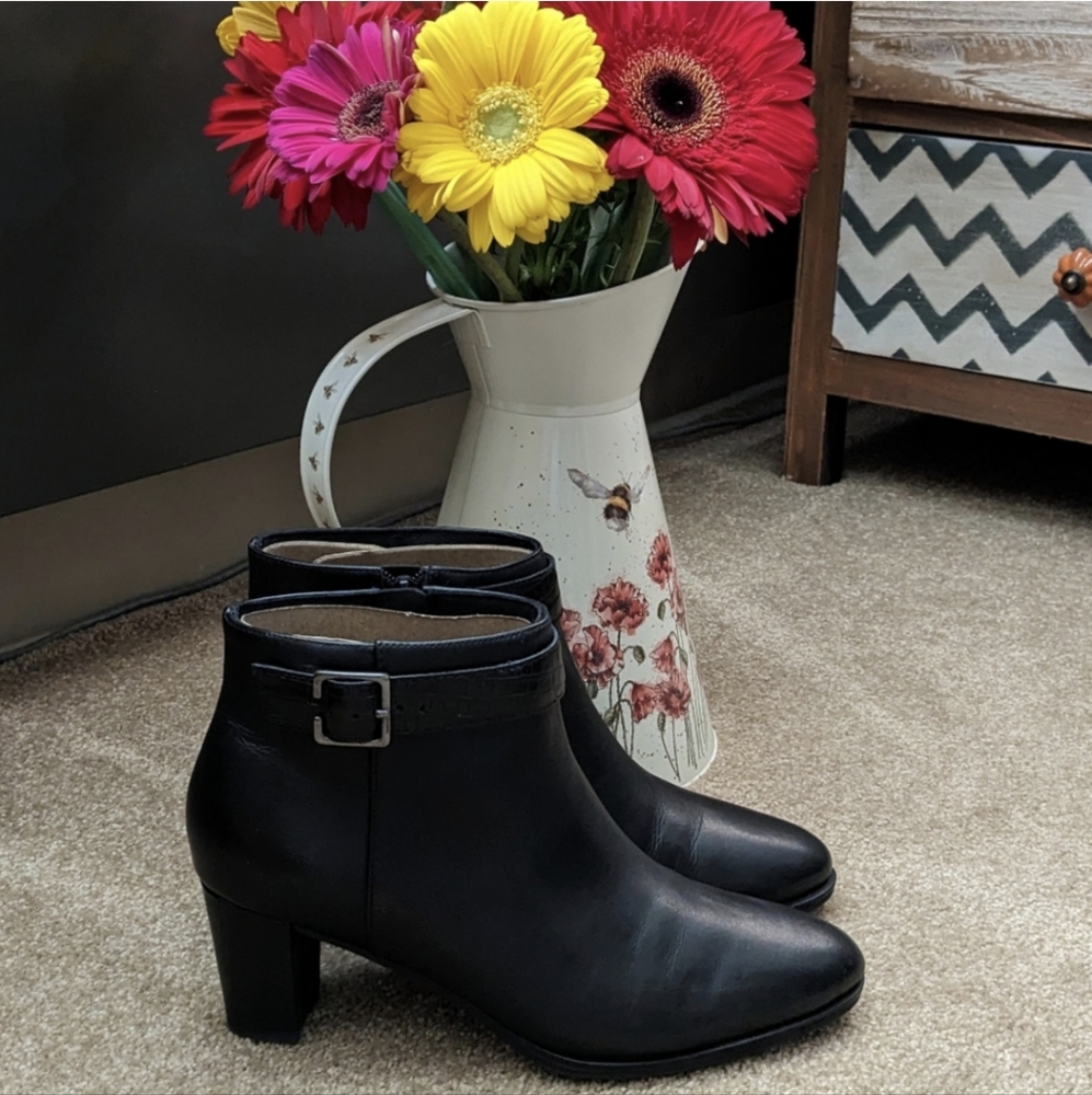 Clarks Ankle Boots, Black, Size 7.5M